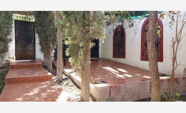 CASA EN VENTA UBICADA EN ZONA CENTRO DE PARRAS DE LA FUENTE, COAHUILA