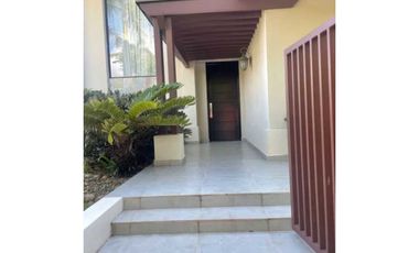 ALQUILO CASA EN ARRAIJAN HOWARD 3R