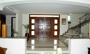 Villa Magna Cancun casa en venta estilo california.