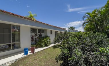 SE VENDE CASA EN CONDOMINIO EN LA MORADA. Cod V7381