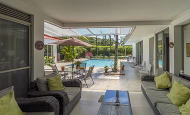 SE VENDE CASA EN CONDOMINIO EN LA MORADA. Cod V7381