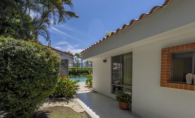 SE VENDE CASA EN CONDOMINIO EN LA MORADA. Cod V7381
