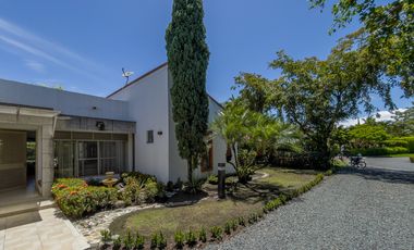 SE VENDE CASA EN CONDOMINIO EN LA MORADA. Cod V7381