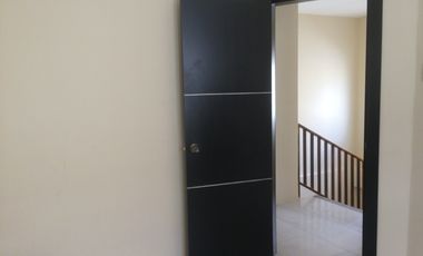 Alquilo casa en Manta en urbanización privada zona norte cerca del biess