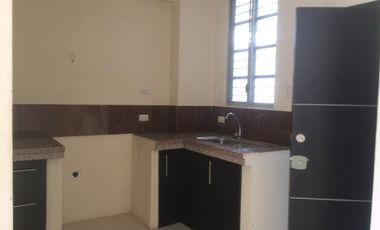 Alquilo casa en Manta en urbanización privada zona norte cerca del biess