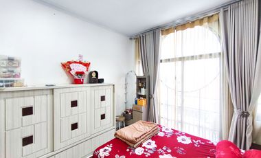 Rumah 3 Lt SHM dekat Mall Taman Anggrek Siap Huni Dibantu KPR J-44711