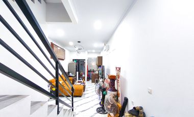 Rumah 3 Lt SHM dekat Mall Taman Anggrek Siap Huni Dibantu KPR J-44711