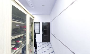 Rumah 3 Lt SHM dekat Mall Taman Anggrek Siap Huni Dibantu KPR J-44711