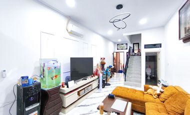 Rumah 3 Lt SHM dekat Mall Taman Anggrek Siap Huni Dibantu KPR J-44711