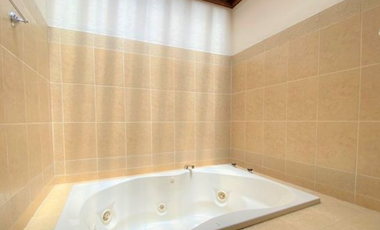 CASA EN AMÉRICAS BRITANIA CON ALBERCA