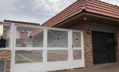 Chalet en venta en Monte Chingolo