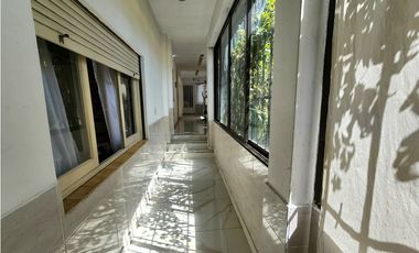 Chalet cuatro ambientes. San Juan. Quincho. Trotadora. Zona comercial.