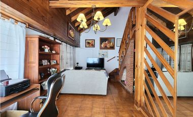 Chalet cuatro ambientes. San Juan. Quincho. Trotadora. Zona comercial.