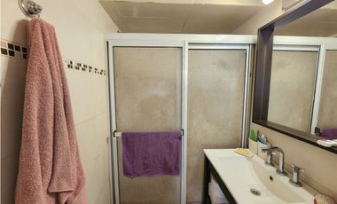 Chalet cuatro ambientes. San Juan. Quincho. Trotadora. Zona comercial.