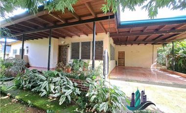 VENDO CASA DE SEGUNDA EN LOTE DE 966M2 DOLEGUITA
