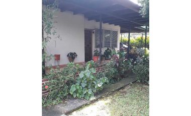 VENDO CASA DE SEGUNDA EN LOTE DE 966M2 DOLEGUITA