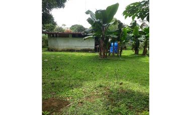 VENDO CASA DE SEGUNDA EN LOTE DE 966M2 DOLEGUITA