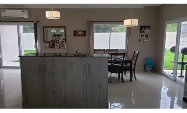 VENTA CASA SAN CARLOS