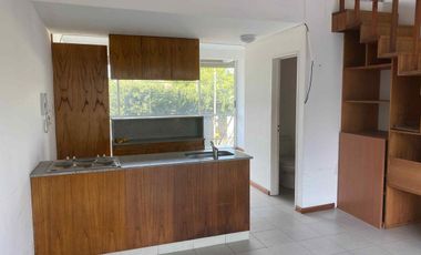 VENTA OPORTUNIDAD DEPARTAMENTO DUPLEX PILAR COCHERA PILETA PARRILLA
