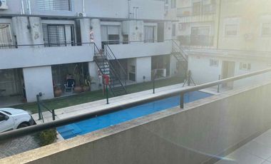 VENTA OPORTUNIDAD DEPARTAMENTO DUPLEX PILAR COCHERA PILETA PARRILLA