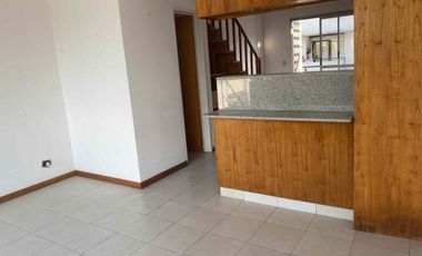 VENTA OPORTUNIDAD DEPARTAMENTO DUPLEX PILAR COCHERA PILETA PARRILLA