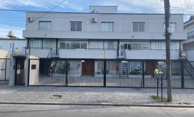 VENTA OPORTUNIDAD DEPARTAMENTO DUPLEX PILAR COCHERA PILETA PARRILLA