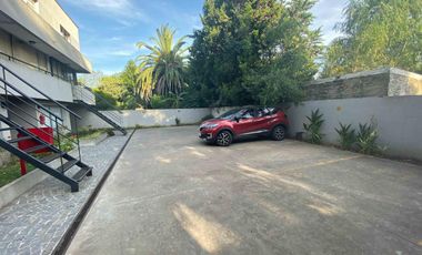 VENTA OPORTUNIDAD DEPARTAMENTO DUPLEX PILAR COCHERA PILETA PARRILLA