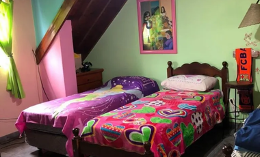 Imponente Propiedad 5 Dormitorios 3 Baños 4 Cocheras merlo Se aceptan Permutas de Propiedades