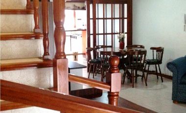 ¡REBAJADO! AMPLIO CHALET  DE 5 AMBIENTES - TOMA PERMUTA menor valor 30%