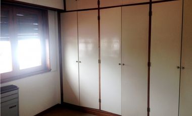 ¡REBAJADO! AMPLIO CHALET  DE 5 AMBIENTES - TOMA PERMUTA menor valor 30%