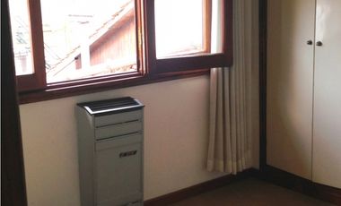 ¡REBAJADO! AMPLIO CHALET  DE 5 AMBIENTES - TOMA PERMUTA menor valor 30%