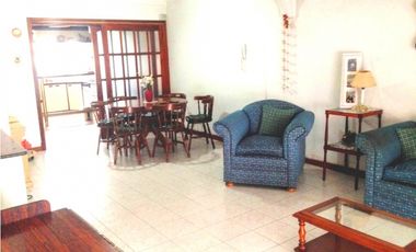 ¡REBAJADO! AMPLIO CHALET  DE 5 AMBIENTES - TOMA PERMUTA menor valor 30%