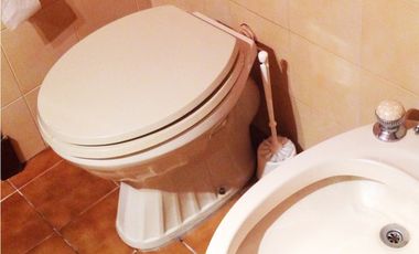 ¡REBAJADO! AMPLIO CHALET  DE 5 AMBIENTES - TOMA PERMUTA menor valor 30%