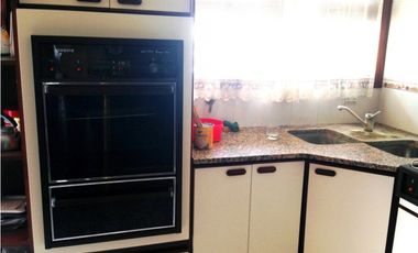 ¡REBAJADO! AMPLIO CHALET  DE 5 AMBIENTES - TOMA PERMUTA menor valor 30%
