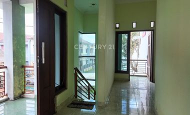 Rumah 3KT Semi Furnish Dalam Perumahan Dekat UII Ekonomi