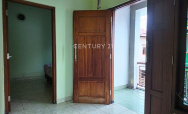 Rumah 3KT Semi Furnish Dalam Perumahan Dekat UII Ekonomi