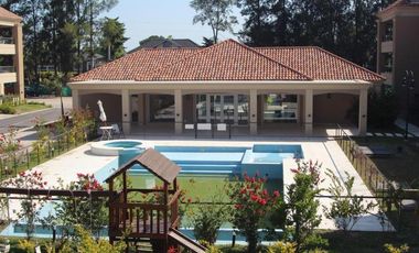 Departamento con jardín en Liquidambar, Pilar