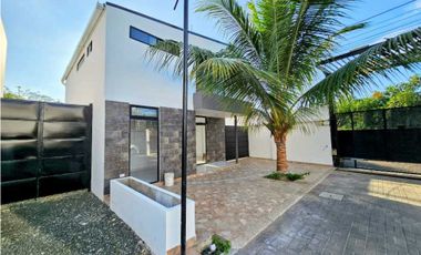 Manta Azul, Villa Uxmal, Vendo casa nueva con patio con 3 dormitorios