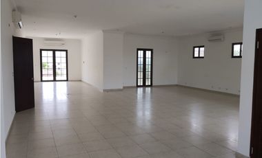 SEA CONFIABLE VENDE CASA EN DORAL