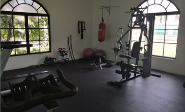 SEA CONFIABLE VENDE CASA EN DORAL