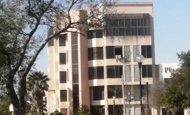 OFICINA EN VENTA CENTRO DE ANAHUAC, NUEVO LEON (FRENTE A LA PLAZA)