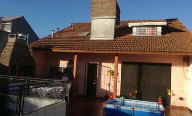 DEPTO EN PLANTA ALTA DE 4 AMBIENTES