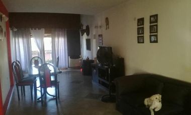 DEPTO EN PLANTA ALTA DE 4 AMBIENTES