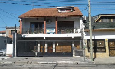 DEPTO EN PLANTA ALTA DE 4 AMBIENTES