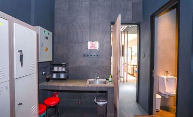 Rumah 3 Lt dekat Pintu Tol Kukusan Siap Huni Dibantu KPR J-46477