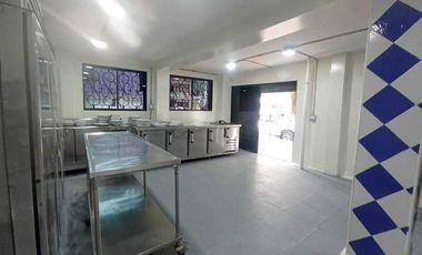 LOCAL COMERCIAL EN ARRIENDO UBICADO EN LAURELES SECTOR SURAMERICA