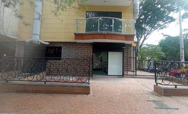 LOCAL COMERCIAL EN ARRIENDO UBICADO EN LAURELES SECTOR SURAMERICA