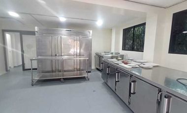 LOCAL COMERCIAL EN ARRIENDO UBICADO EN LAURELES SECTOR SURAMERICA