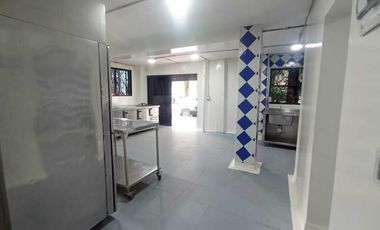 LOCAL COMERCIAL EN ARRIENDO UBICADO EN LAURELES SECTOR SURAMERICA