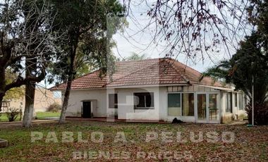 QUINTA CON QUINCHO Y PISCINA, CASA 4 AMBIENTES Y CASA DE CASEROS. PONTEVEDRA, MERLO. ZONA OESTE. BUENOS AIRES